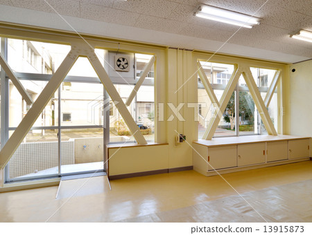 Seismic Retrofitting School Building 13915873