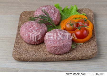 Raw burger cutlet Raw burger cutlet 13916408