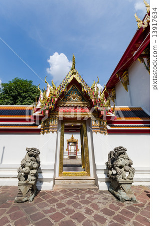 Wat Pho, Alignment door, Bangkok, Thailand Wat Pho, Alignment door, Bangkok, Thailand 13917634