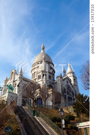 The Basilica of Sacre-Coeur, Montmartre. Paris... 13917810