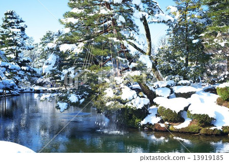 Snow Kenrokuen 13919185