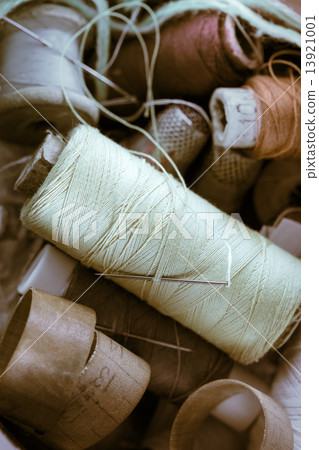 Sewing items all in a heap 13921001