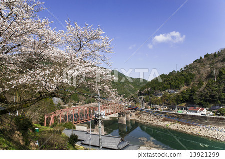 Iron bridge 13921299