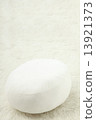 White cushion 13921373