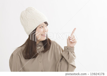 戴著針織帽的可愛女孩 13924178