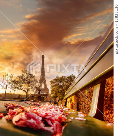 Eiffel Tower during beautiful  spring morning in Paris, France Eiffel Tower during beautiful  spring morning in Paris, France 13925130