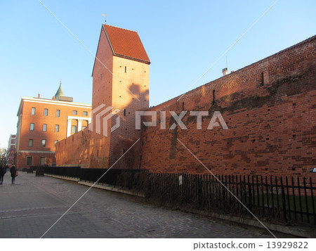 The castle wall 13929822