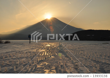 Diamond Fuji from Yamanakako 13933138