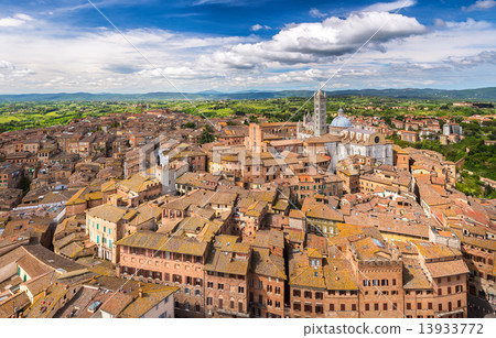 Aerial view of Siena 13933772