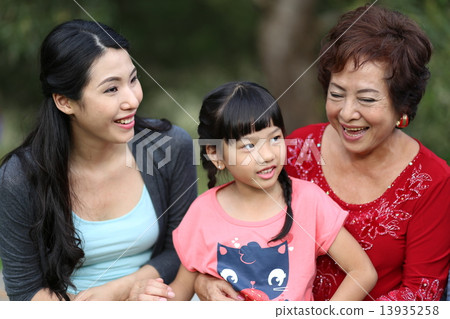 Three generations outdoor 13935258