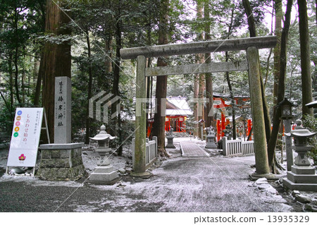 Tsubakiji shrine temple · entrance of Tsubaki shrine shrine 13935329
