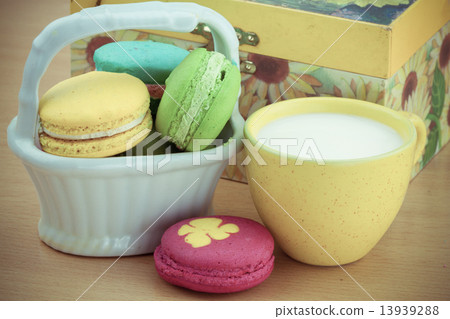 Macarons set with vintage pictures style or sweet pictures style. 13939288