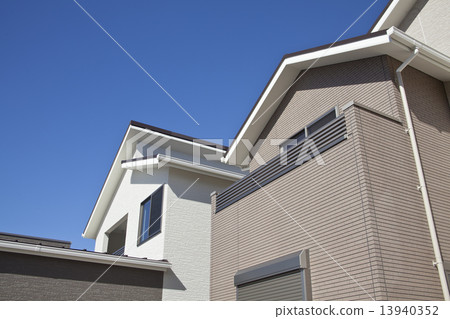 New house 13940352