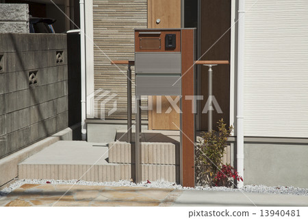 Image around entrance 13940481