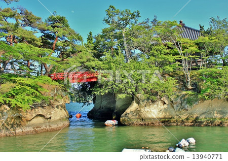 松島Goddōdo和一座紅色的橋樑 13940771