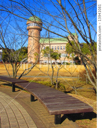 長凳和水大廳 長凳和水大廳 13941081