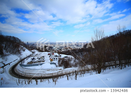 從Okurayama跳躍的體育場的看法 13942486