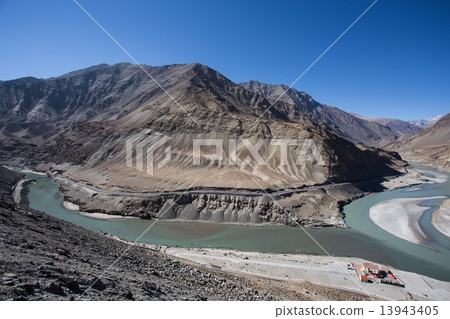 Confluence of Zanskar and Indus rivers Confluence of Zanskar and Indus rivers 13943405