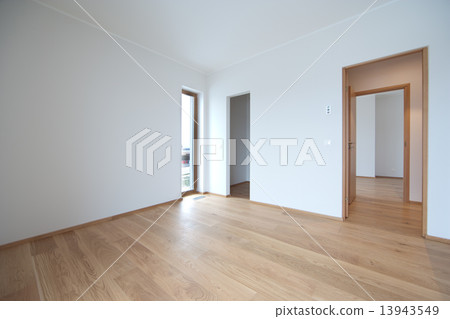 empty room 13943549