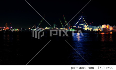 橫須賀港美國海軍宙斯盾艦隊拉森驅逐艦-LASSEN導彈驅逐艦夜景 13944690