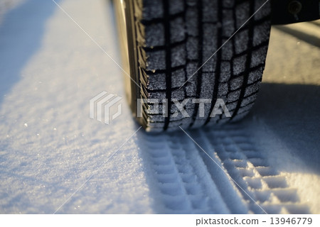 studless tire studless tire 13946779