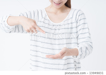 young woman      13949831