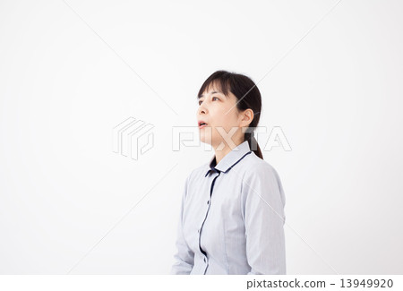 Middle business woman talking Middle business woman talking 13949920