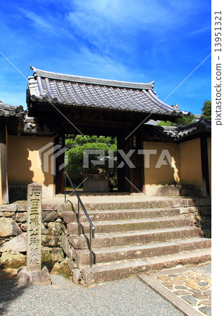 July Kyoto Daitokuji Tower Head Sanmen-in July Kyoto Daitokuji Tower Head Sanmen-in 13951321