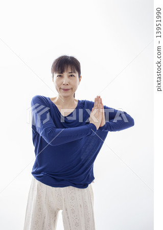 Yoga pose 13951990