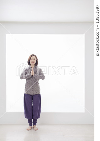 Yoga pose Yoga pose 13951997