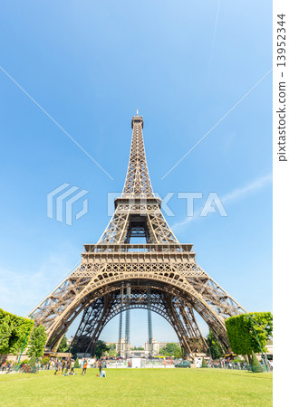 Eiffel Tower Paris Eiffel Tower Paris 13952344
