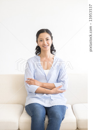 Middle-aged women lifestyle Middle-aged women lifestyle 13953537