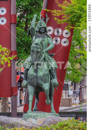 Tadetsu Ueda station Bronze statue of Yukimura Sanada 13953866