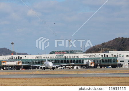 松山機場和飛機 13955535