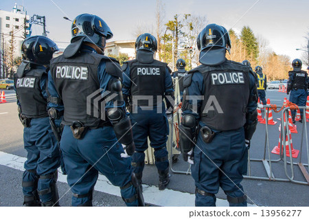 一名警察 一名警察 13956277