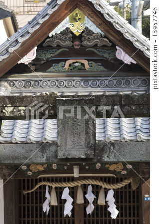 Torii and shrine of Yamizen Inari shrine Torii and shrine of Yamizen Inari shrine 13957746