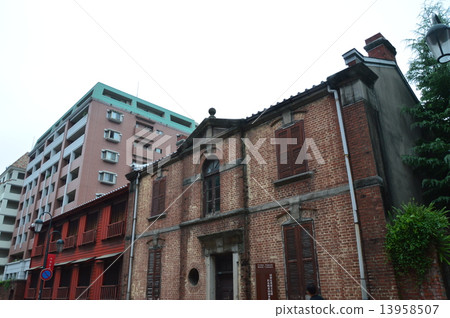 The former Nagasaki British Consulate (1-37 Ohoura-cho Nagasaki-shi Nagasaki prefecture) The former Nagasaki British Consulate (1-37 Ohoura-cho Nagasaki-shi Nagasaki prefecture) 13958507