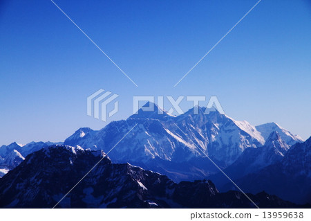 Himalaya mountain peak Everest 13959638