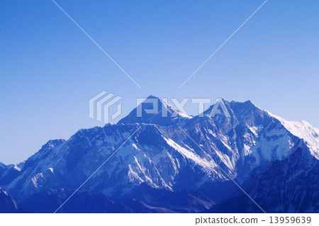 Himalaya mountain peak Everest 13959639