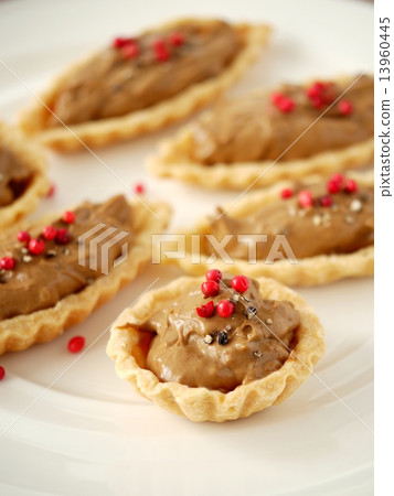 Coffee cream tart (up) 13960445