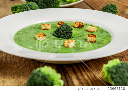Broccoli soup Broccoli soup 13962128