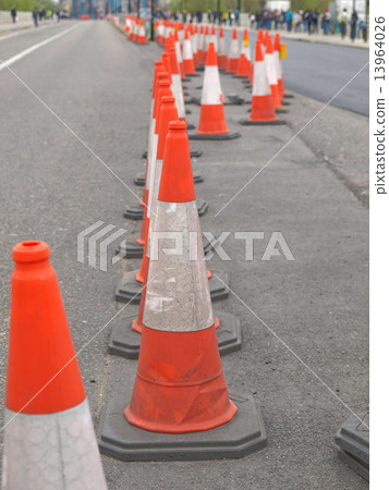 Traffic cone 13964026