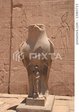 荷魯斯雕像的入口 13965715