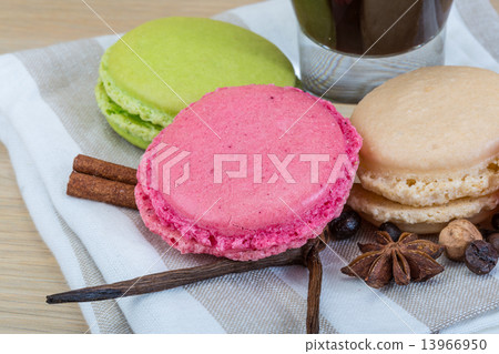Macaroons delicious 13966950