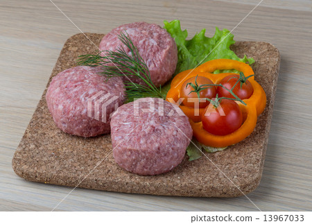 Raw burger cutlet Raw burger cutlet 13967033
