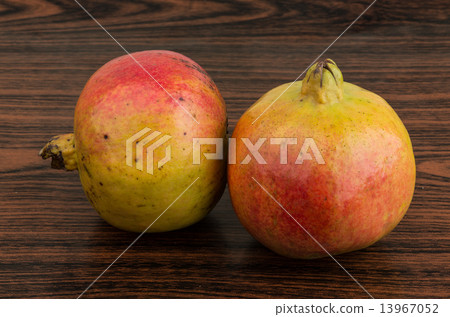 Yellow Pomegranet 13967052