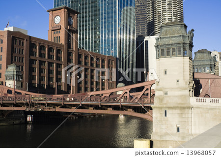 Lasalle Bridge 13968057