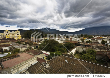 Antigua - skyline 13968070