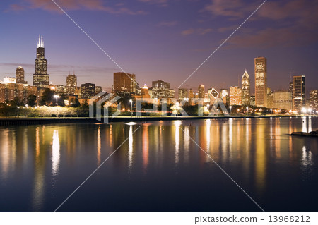 Colorful Chicago sunset 13968212