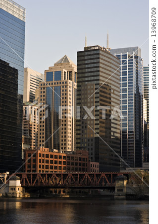 Lake Street bridge 13968709